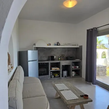 House Anthea , Sea