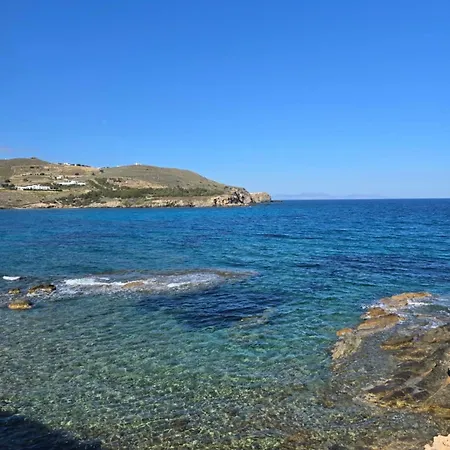 House Anthea , Sea *